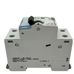 411002 Disjoncteur Différentiel 16a - 30ma - Type Ac - 1p+n - 2 Modules - Neutre à Droite - Auxiliarisable --Legrand Sale