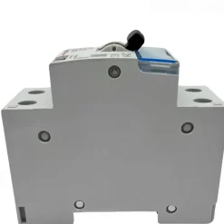 411002 Disjoncteur Différentiel 16a - 30ma - Type Ac - 1p+n - 2 Modules - Neutre à Droite - Auxiliarisable --Legrand Sale