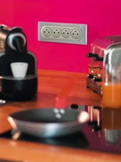 4 prises pré-câblées Céliane aluminium-Legrand Best