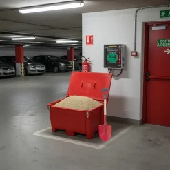 Bac à sable incendie/ à sel de déneigement 200l + grenouillères + pelle^Plast'Up Rotomoulage Discount