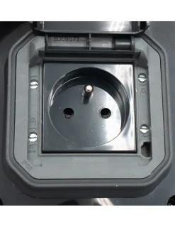 Borne De Recharge équipée D'une Prise Green'up Complète Avec Protections-Carré Rouge Best