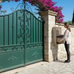 Boîte aux lettres murale taupe en acier galvanisé avec cylindre de sécurité et 2 clés-Couleurs Du Monde Best