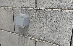 Bouton poussoir Plexo gris en saillie-Legrand Sale