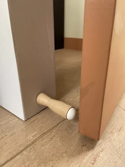 Butoir mural en hêtre & bouchon amortisseur en élastomère (caoutchouc) blanc. Diamètre 29mm et longueur 100mm. MADE IN FRANCE^Civic Industrie Outlet