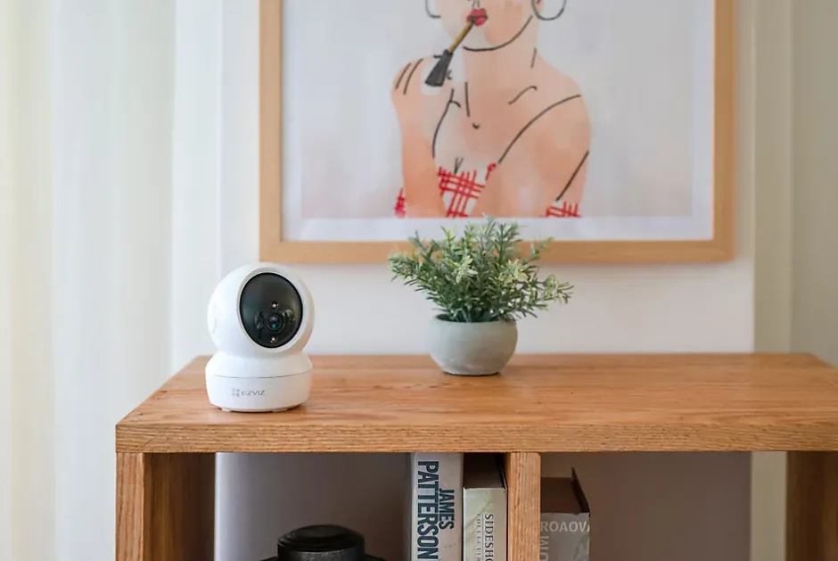 Caméra de surveillance intérieure connectée motorisée H6C Pro 2K+^Ezviz Clearance