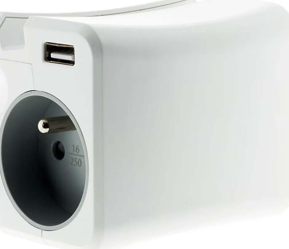 Chargeur universel pour smartphone 2X16A 2USB^ Outlet