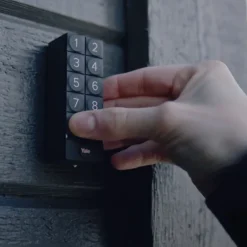 Clavier à code connecté noir compatible serrure connectée^Yale Best