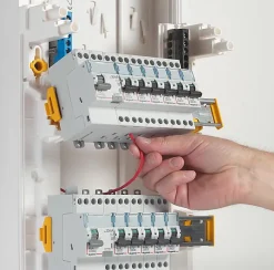 Coffret nu 39 modules 3 rangées Drivia^Legrand Outlet