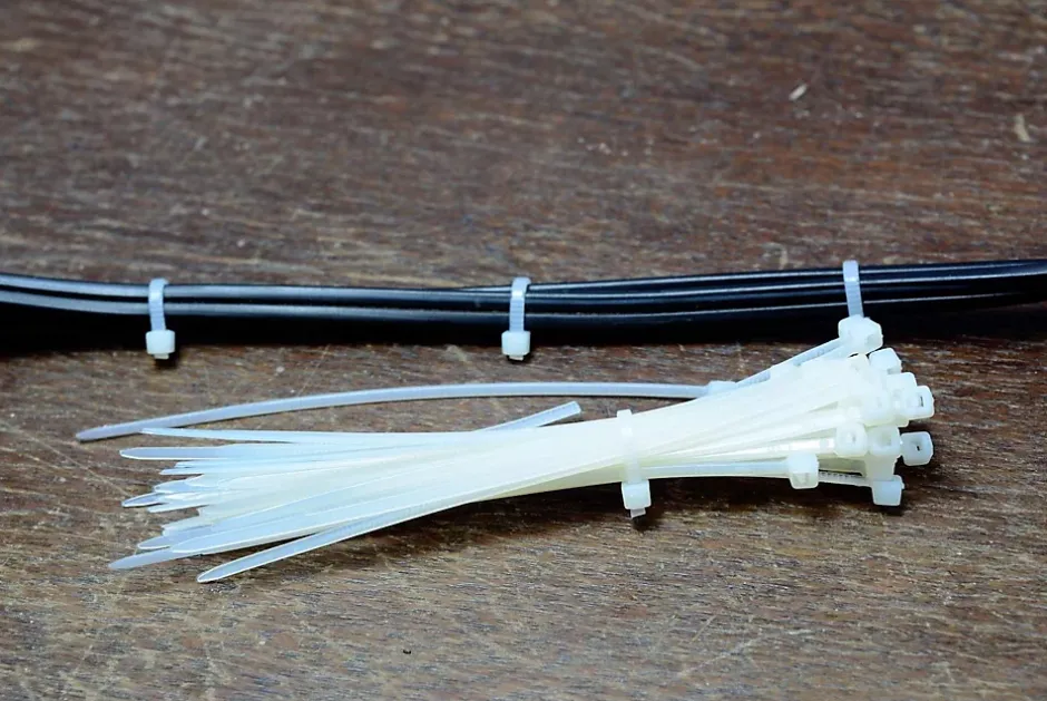 Colliers de fixation en nylon. Blancs. 4,8x300 - 100pces^Velamp Clearance