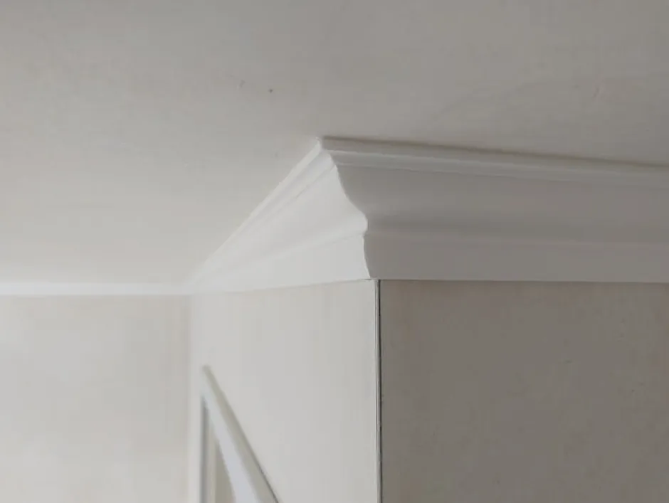 CX148 Corniche plafond - 4,5x3x200cm (h x p x L) - moulure décorative polymère Carton 8 pièces^Orac Decor New