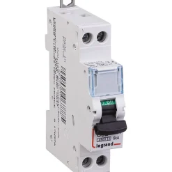 Disjoncteur vis / vis DNX3 4500 - départ - 4,5 kA - courbe C - 32A --Legrand Online