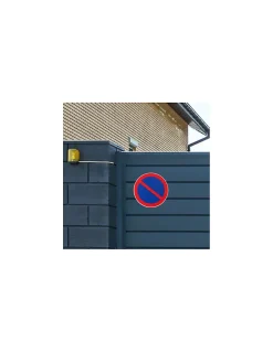 Disque de signalisation Stationnement interdit, polystyrène rigide adhésif, diamètre 180mm --Thirard Clearance