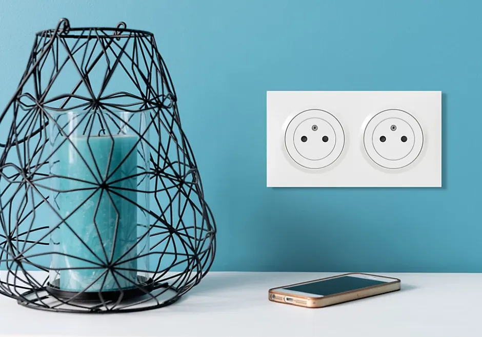 Double prise 2 pôles + terre Dooxie^Legrand Clearance