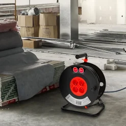 Enrouleur bricolage, 4 prises, 40 mètres, 3G1.5mm2, NF^Velamp Clearance