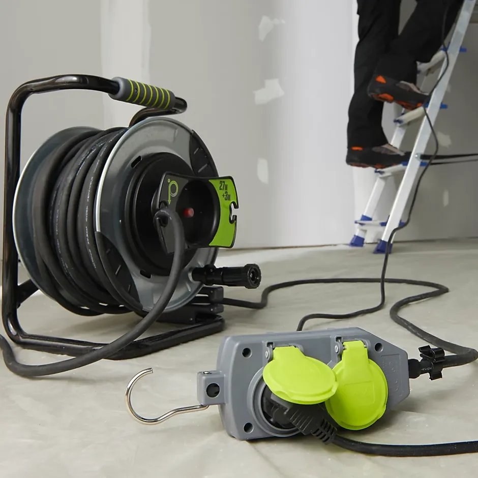 Enrouleur de chantier Diall 27/3M H07RNF 3G1 5mm²^Masterplug Discount