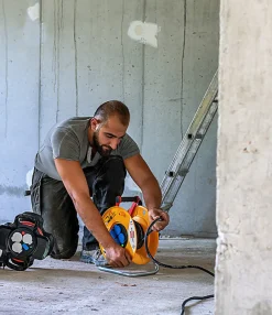 Enrouleur électrique compact XGUM 3 prises 10 m H07RN-F 3G1,5 rouge Brennenstuhl^Brennenstuhl Professionalline Outlet