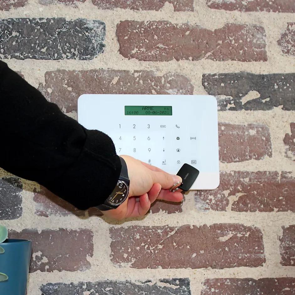 Kit alarme sans fil connectée HomeSecure pour votre maison T4/T5-Avidsen Outlet