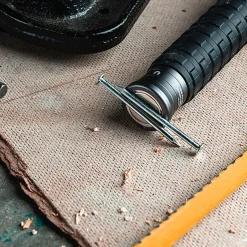 Lampe de Poche Pro+ - LED COB Rechargeable - 600 Lumens - Aluminium Noir - IP67^Nebo Discount