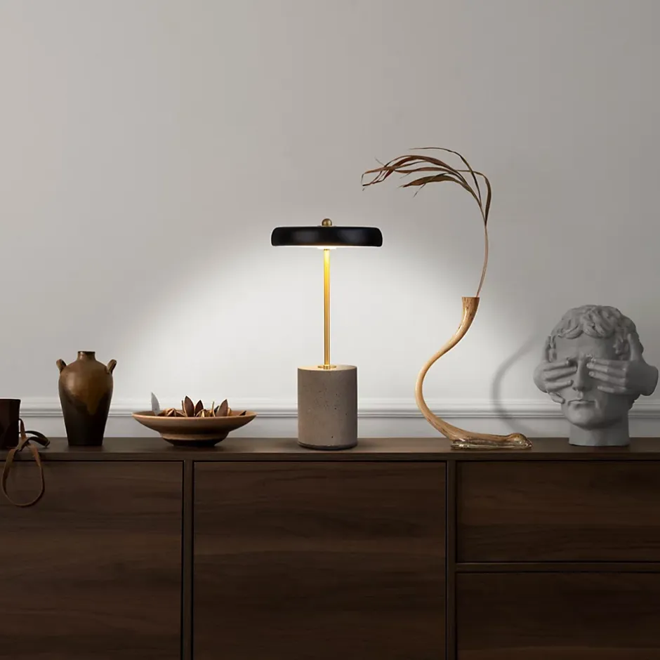 Lampe de table à accu 'SETA' noire hauteur 30 cm en métal et béton, avec LED fixe^Näve Best