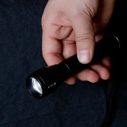 Lampe torche LED 150 lumens SL‑65425 autonomie 2h fonctionne avec 2 piles AA (LR6)-Stanley New