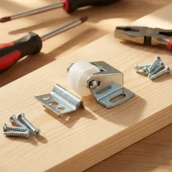 Loqueteau à rouleau gris vendu par 2^Diall Best