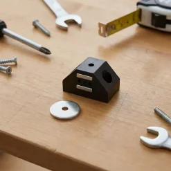 Loqueteau d'angle 6 kg entraxe 24 Marron-Diall Outlet