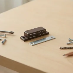 Loqueteau Marron 12 kg entraxe 59mm^Diall