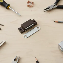 Loqueteau marron 4 kg entraxe 28 mm-Diall Outlet