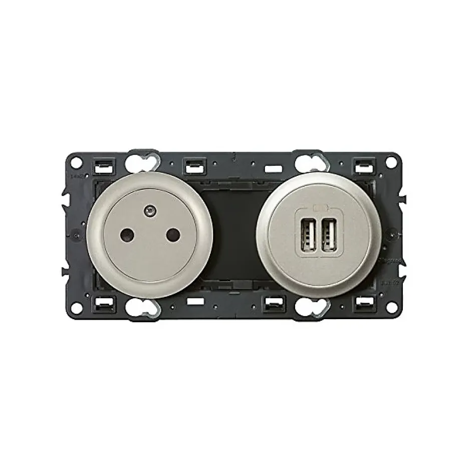 Mécanisme de prise avec terre surface lisse et prise USB Céliane titane-Legrand Hot