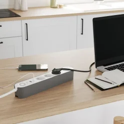 Multiprise 4 prises + 2 USB 1.5 m blanche-Jacobsen New