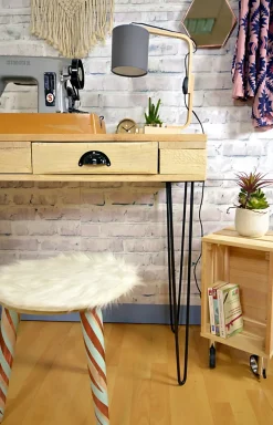 Pied de meuble en triangle en acier noir Cime H. 71 cm^ Best