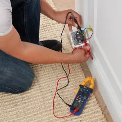 Pince ampèremétrique MS2009A CAT III 600 A - 600 V l.35 x P.78 x H.218 mm^Diall