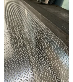 Plaque Aluminium Grain de riz, ép. 1/2mm, Hauteur 10cm x Largeur 70cm-Alucouleur Hot