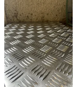 Plaque Aluminium Strié, ép. 2/3mm, Hauteur 45cm x Largeur 20cm-Alucouleur Best