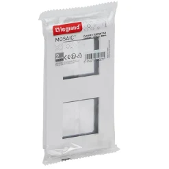 Plaque de finition 2x2 modules Mosaïc 0 994 73 coloris blanc l.153 x P.9 x H.82 mm^Legrand Clearance