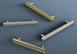 Poignée de meuble arrondi Garlan aluminium effet nickel satin gris l.168mm x l.15mm x H. 27mm entraxe 128mm^GoodHome Clearance