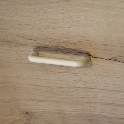 Poignée de meuble nœud Plastic Plastique mat blanc l.106mm x H. 10mm entraxe 96mm- Clearance