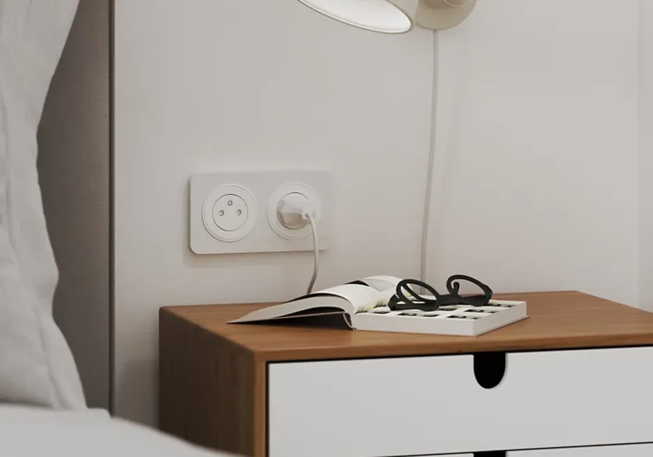 Prise avec terre affleurante en saillie Espen blanc composable-Jacobsen Best