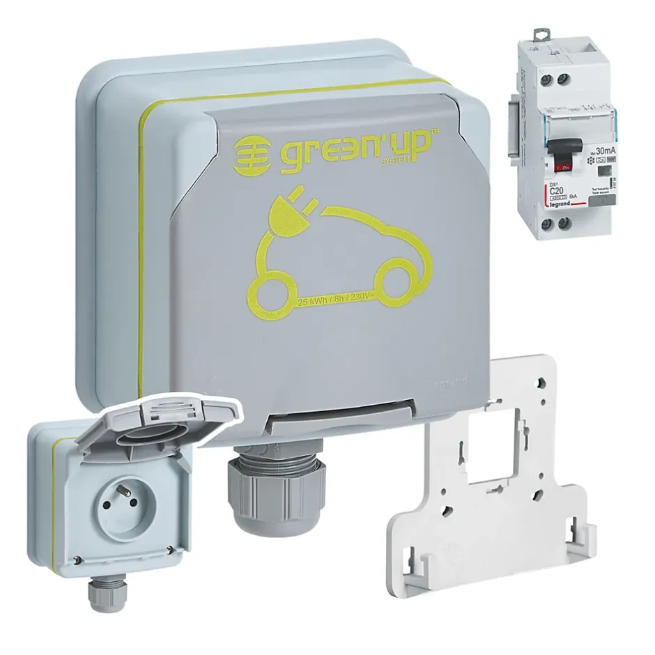 Prise de courant étanche + disjoncteur Green'up pour véhicule électrique-Legrand Best