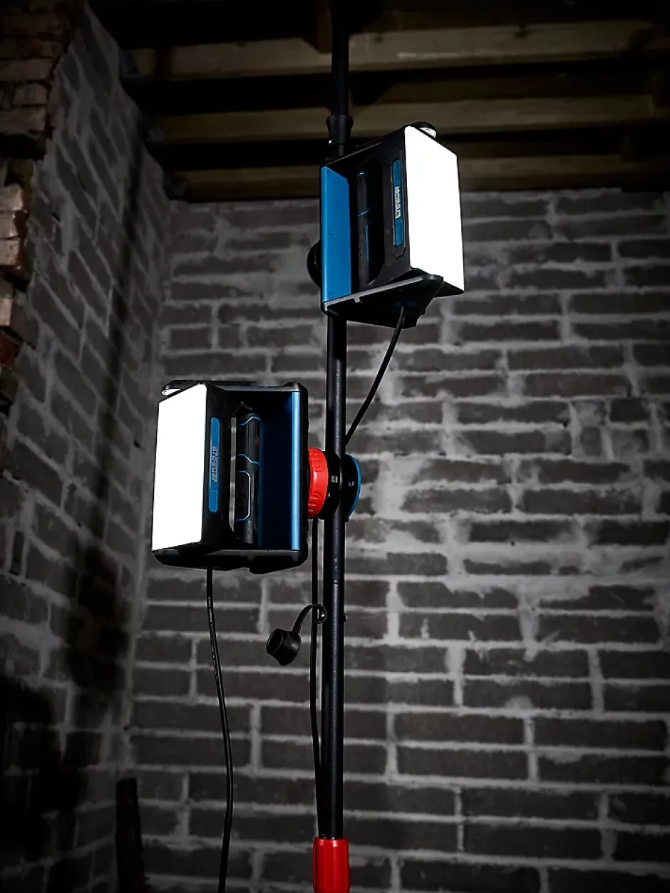 Projecteur de chantier double sur pied 2000 lumens^Erbauer Discount
