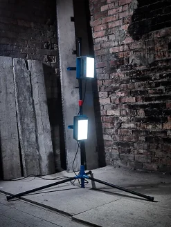 Projecteur de chantier double sur pied 2000 lumens^Erbauer Discount
