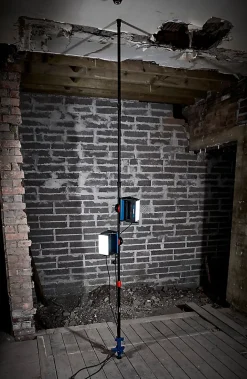 Projecteur de chantier double sur pied 2000 lumens^Erbauer Discount