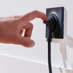 Rallonge intérieur H05VV-F 3 x 1.5 mm² 3m + prise noir-Diall