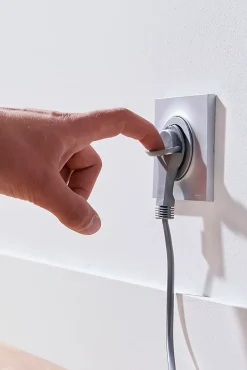 Rallonge intérieur H05VV-F 3 x 1.5 mm² 3m + prise métal^Diall Discount