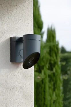 1875326 - Outdoor Camera 2 grise - Caméra de surveillance extérieure wifi avec détection intelligente - 1080p Full HD - Sirène 110 dB-Somfy Best