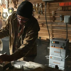 Station de charge Premium 240S -^Bluetti Discount