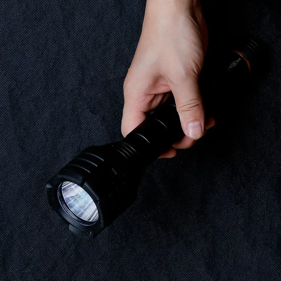 Torche indestructible 600 lumens^Stanley Sale