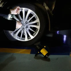 Torche rechargeable 300 lumens-Diall Outlet