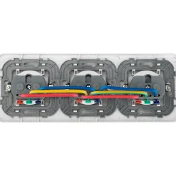 Triple prise avec terre Kennet blanc complet^Jacobsen Discount