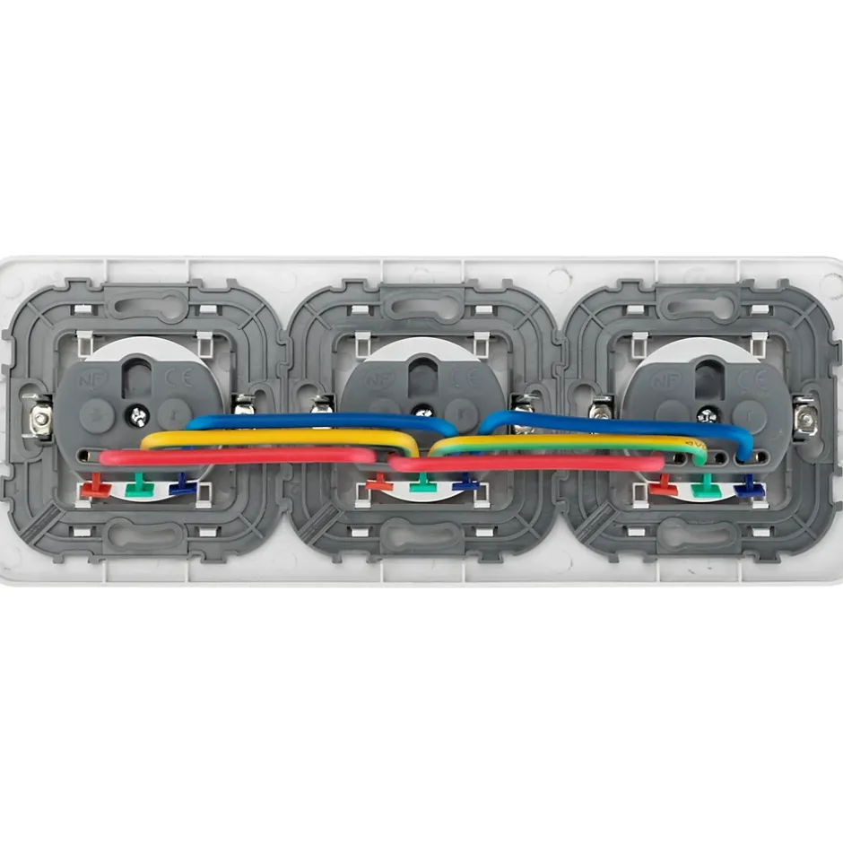 Triple prise avec terre Kennet blanc complet^Jacobsen Discount